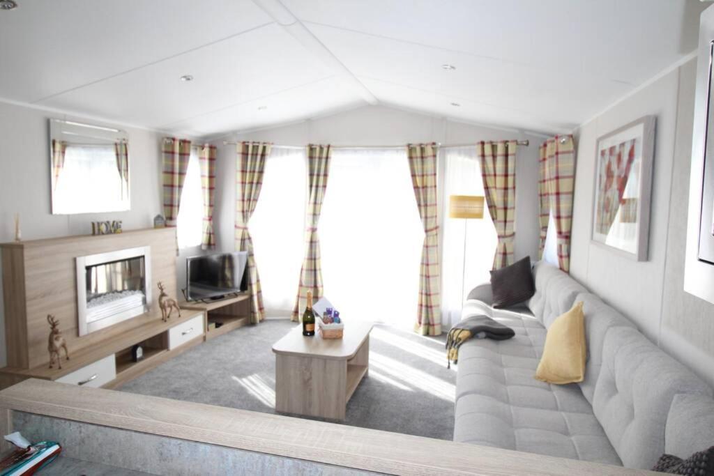 The One - Chalet In The Cairngorms Boat of Garten Exterior photo